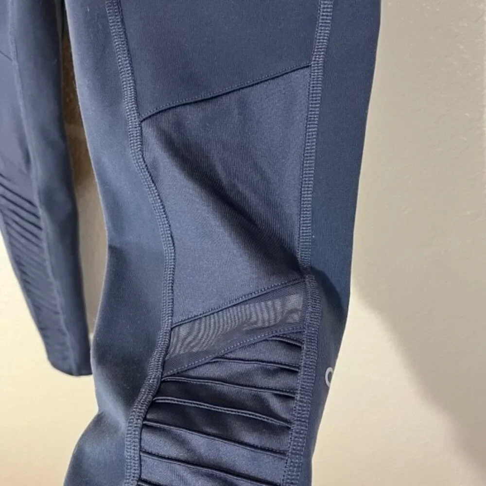 ALO Yoga Leggings Womens Small Moto Blue Gray Mesh Panel Logo Gym Workout - Picture 4 of 6